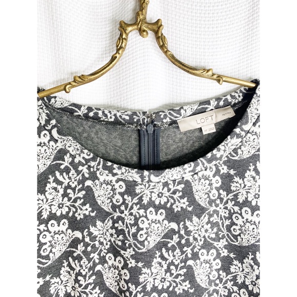 Loft grey and white patterned shift dress - Picture 3 of 3